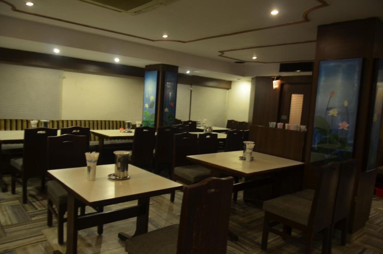 Hotel Jaya Residency Kākināda Exterior foto